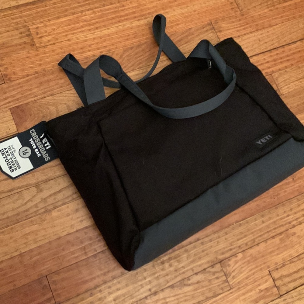 YETI Crossroads Tote Bag 16L NWT